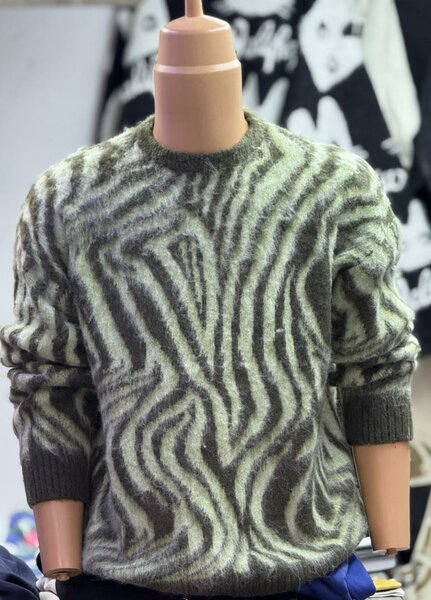 Pull rayé en laine confortable