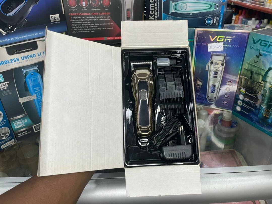 Tondeuse Kemei sans fil