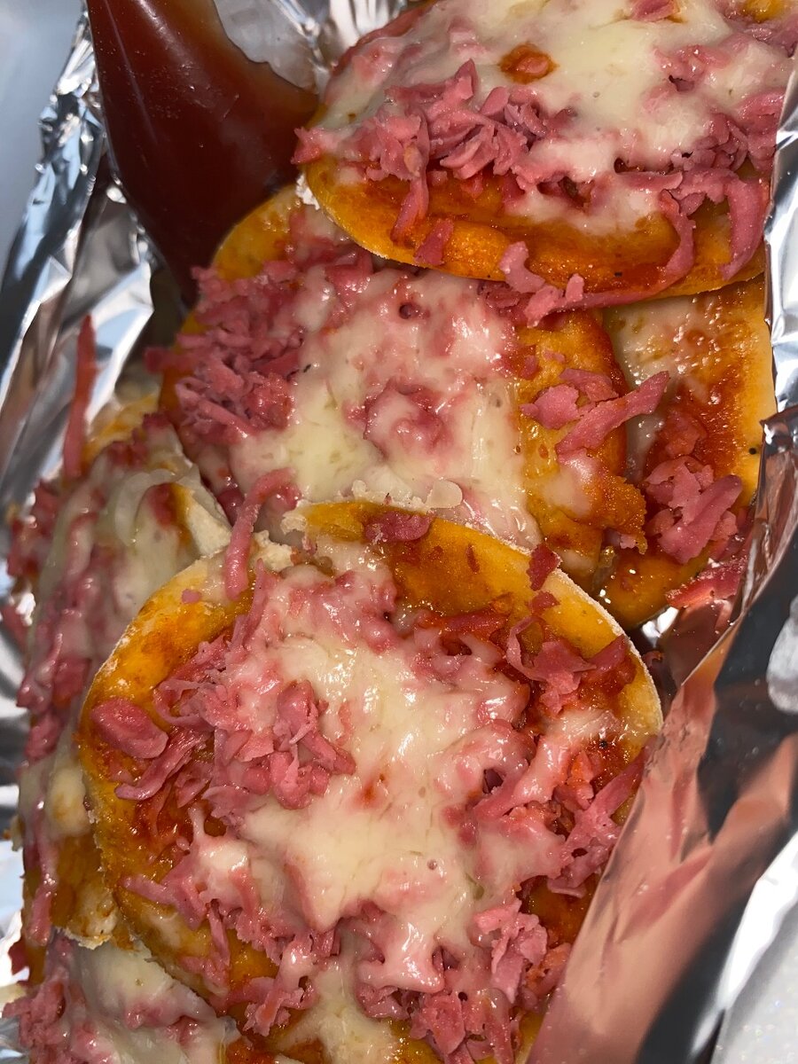 Mini Pizzas au Fromage et Jambon