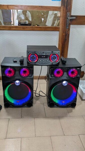 Système de Haut-parleurs LED