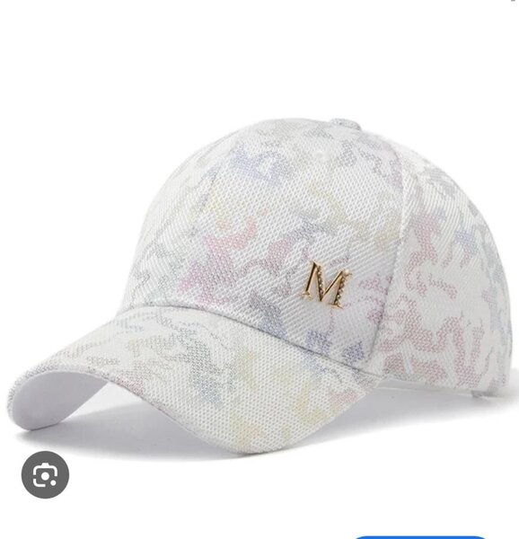 Casquette blanche chic
