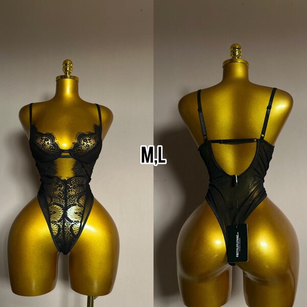 Combinaison en dentelle noire sexy