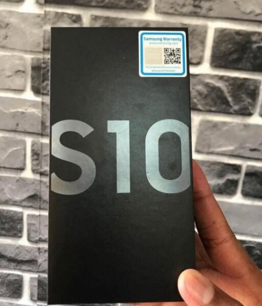 Samsung Galaxy S10 Smartphone