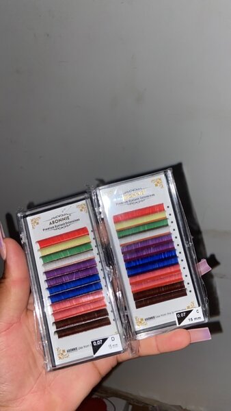 Abonnie Colored lash