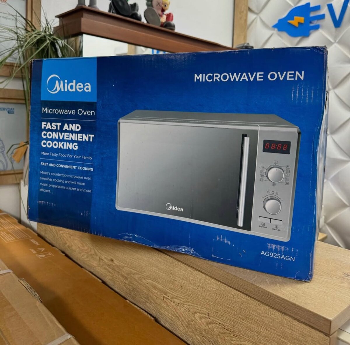 MIDEA MICROWAVE OVEN