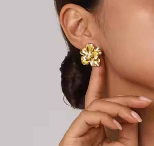 Boucle en forme de fleur