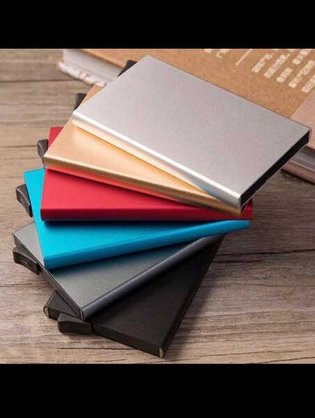 Portes pièces didentité et des cartes magnétique en Aluminiu