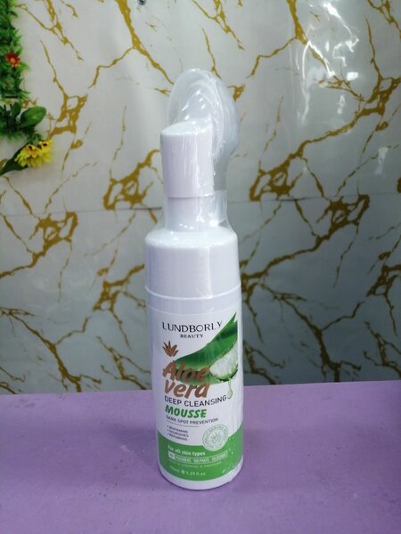 Mousse nettoyant visage