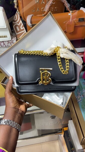 Sac à main élégant noir