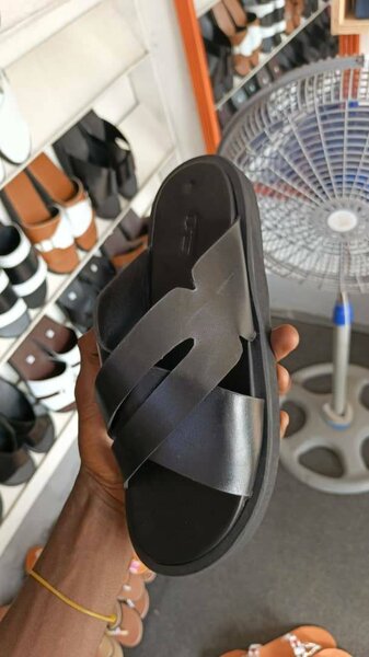 Mules en cuir noir pour homme