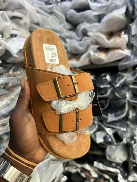 Sandales en cuir avec boucles