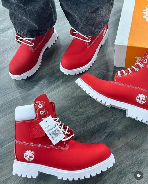 TIMBERLAND RED AND  WHITE