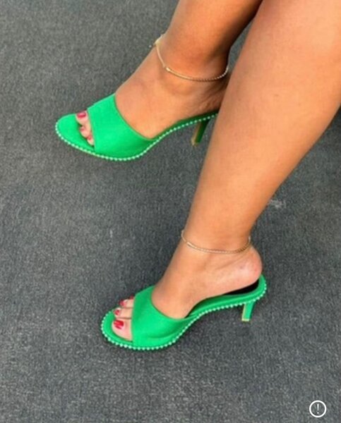 Sandales vertes à talons hauts