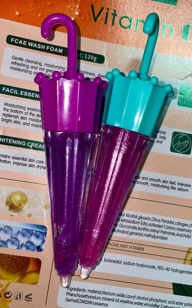 Gloss à lèvres en parapluie