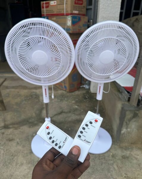 Ventilateur sur pied avec télécommande