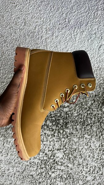 Bottes robustes en cuir