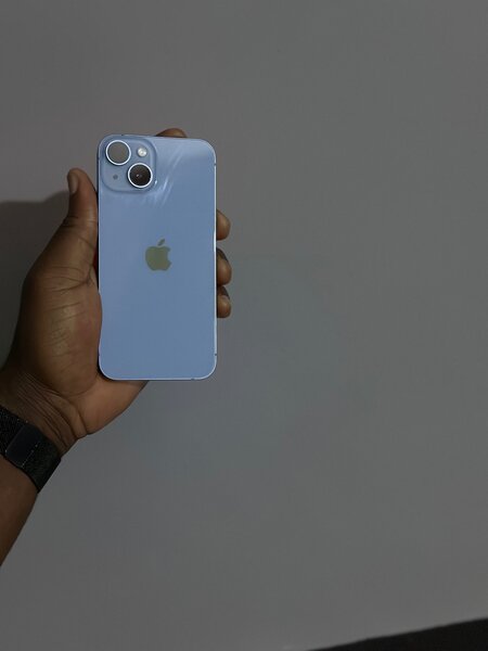 iPhone 14 simple 128Go CE avec carton sous garantie Apple