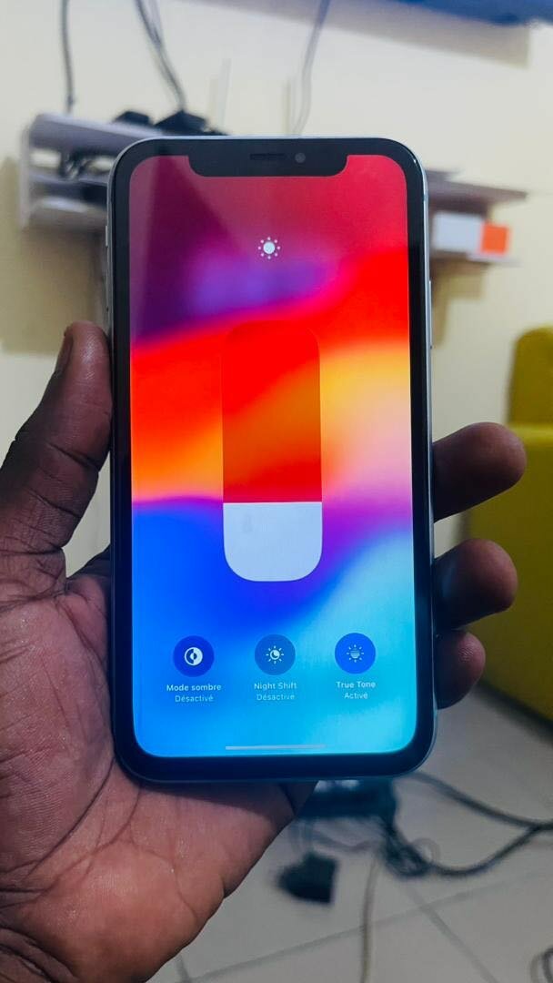 iPhone XR 64giga casineuf sans Face ID