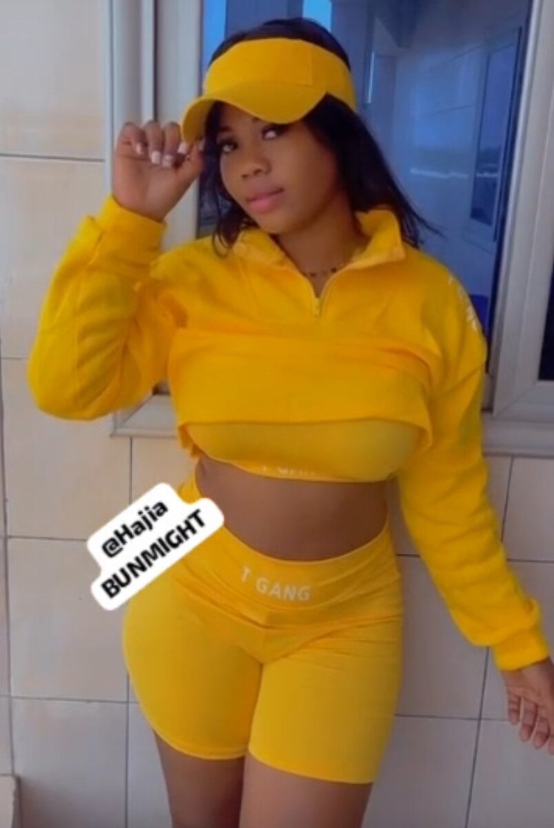 Ensemble sportif coloré femme