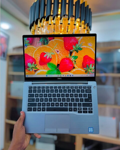 Dell latitude Touchscreen 7400 i7