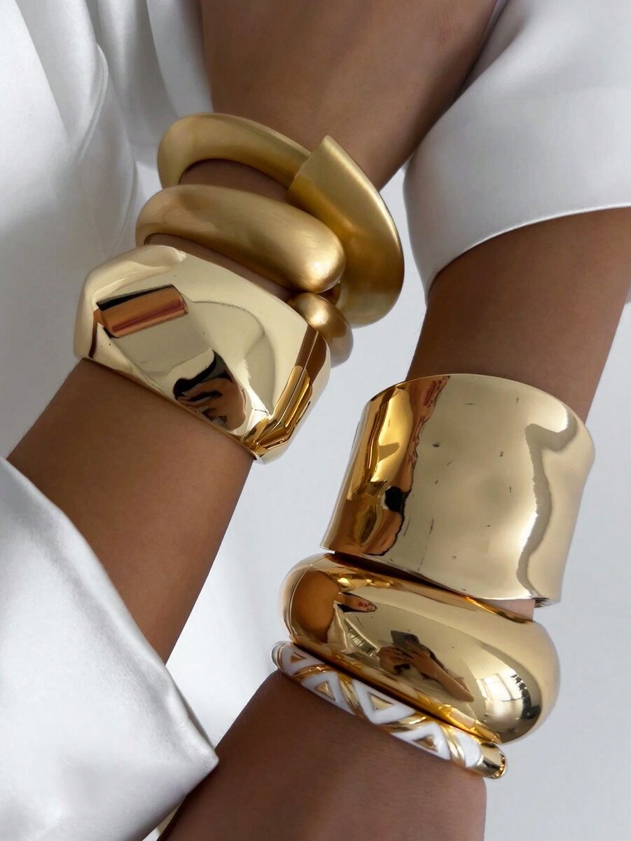 Bracelets élégants en métal poli