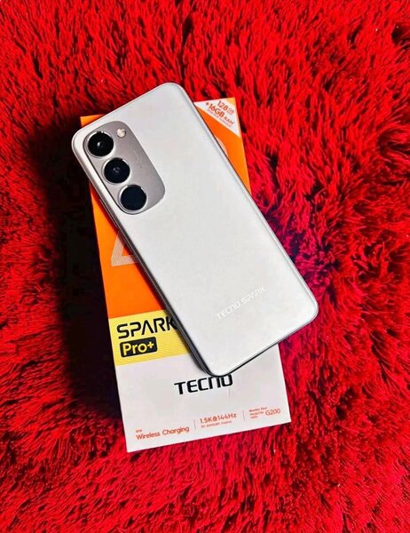 Smartphone TECNO Spark Pro+