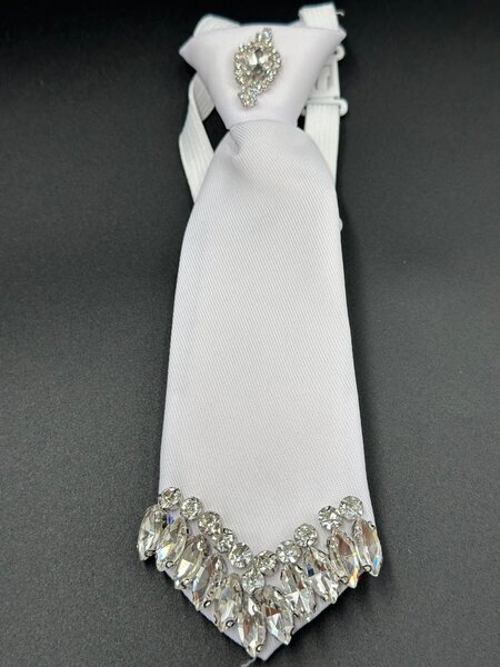 Elegant White Rhinestone Tie
