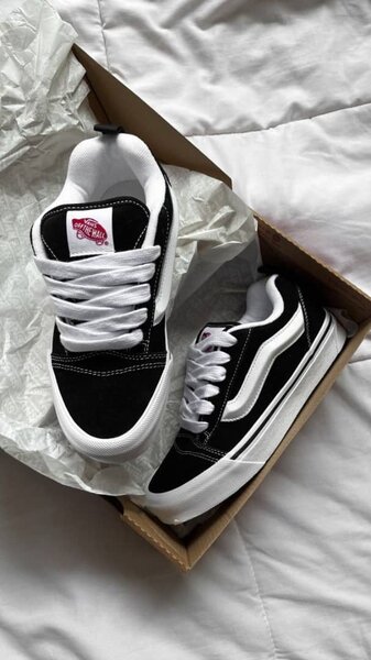 Sneakers en toile noir et blanc