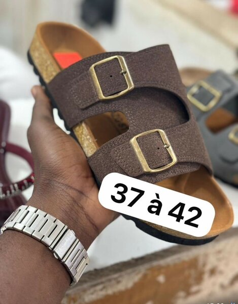 Sandals de qualité chics