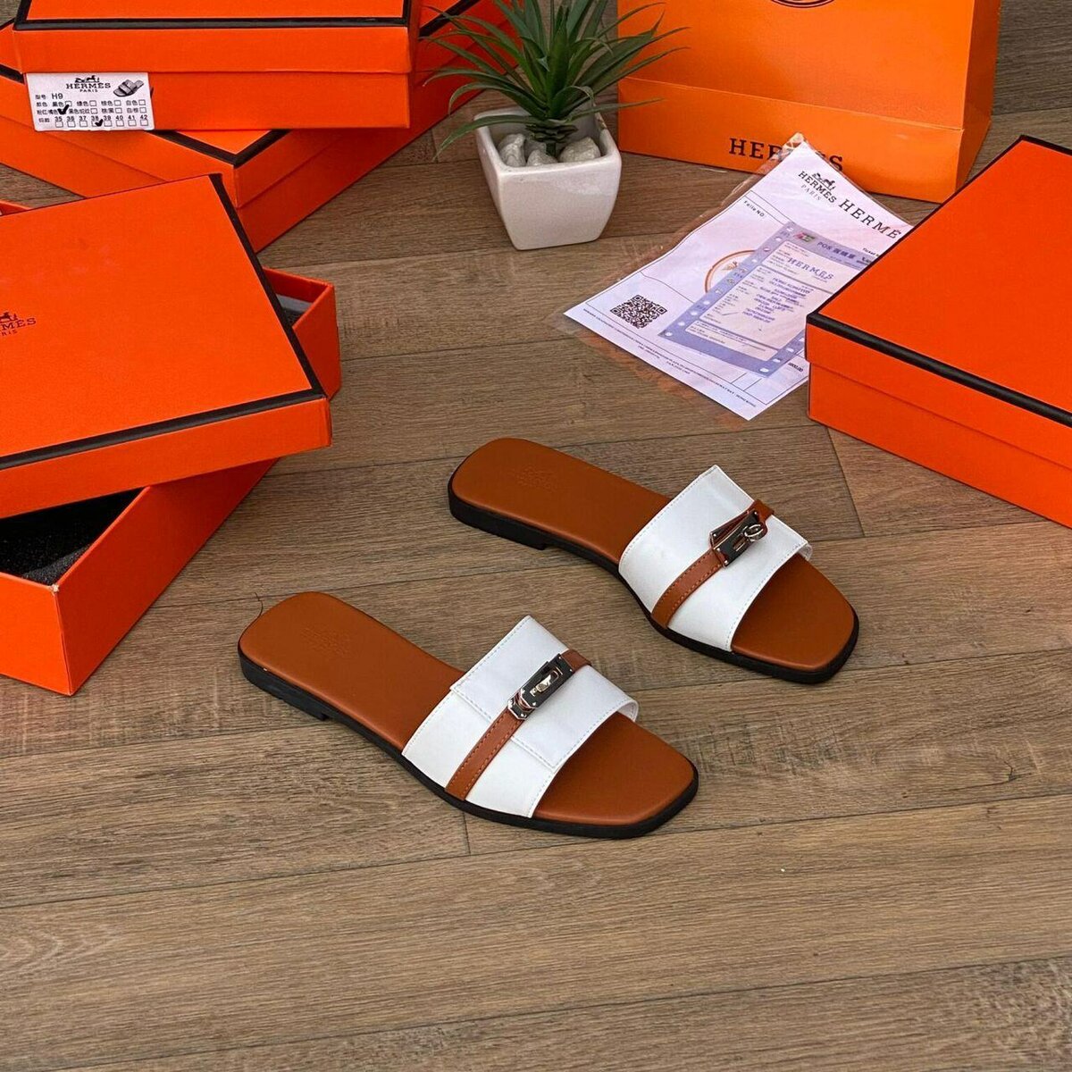 HERMES LADIES SLIPPERS/SANDALS