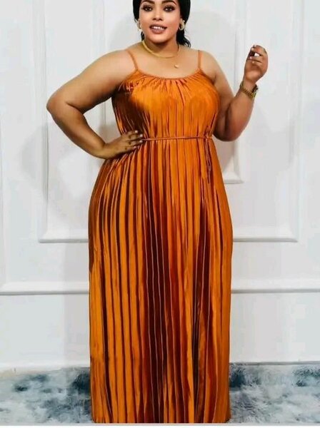 Robe Longue Plissée Satinée