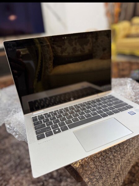 Hp laptop, touchscreen, fingerprint and Face ID