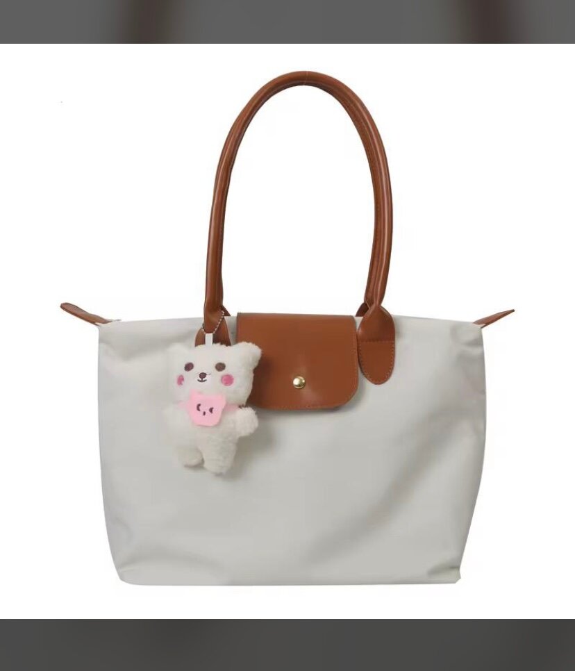 Sac à main avec porte-clés ours