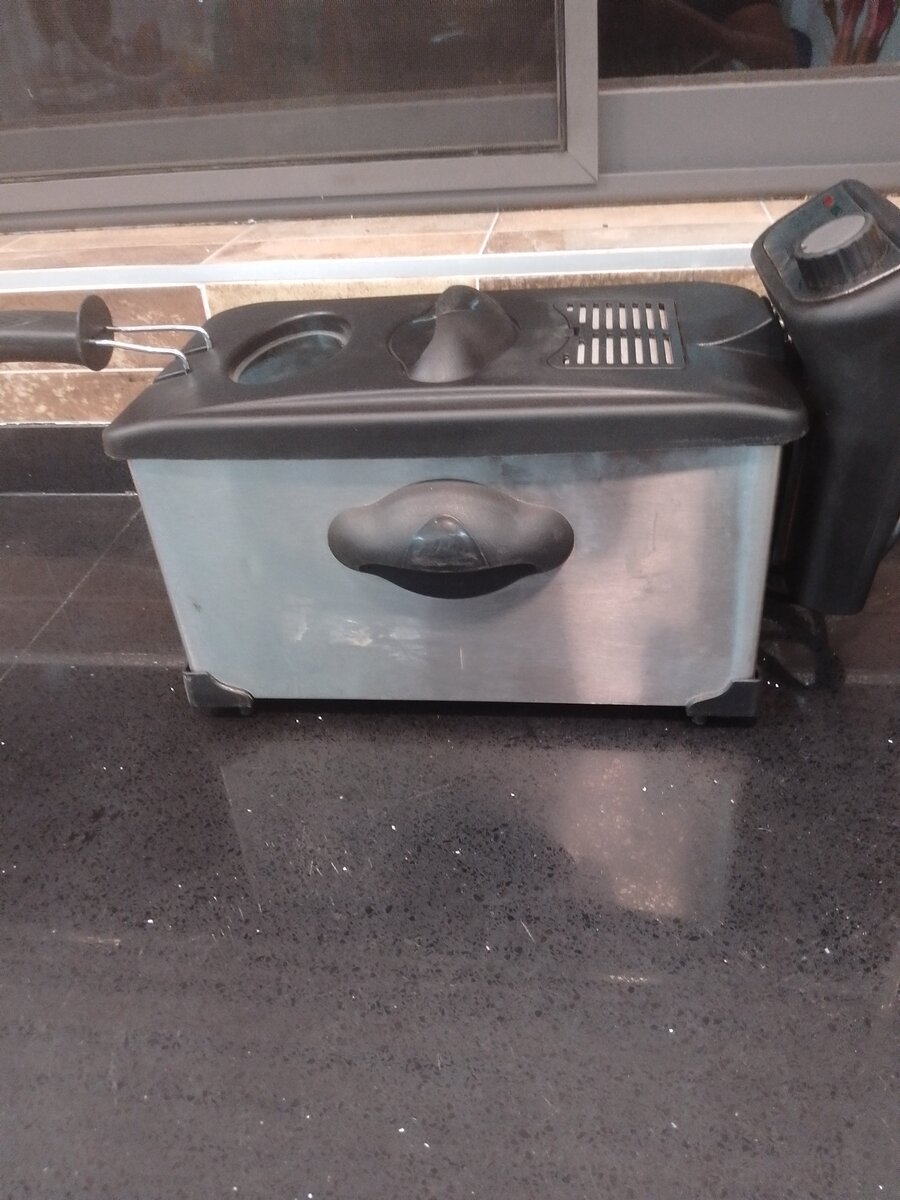 Cookworks deep fryers