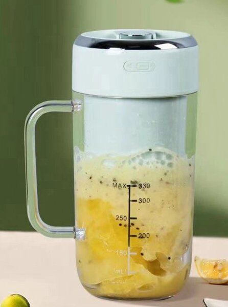 Mini Blenders and Flasks