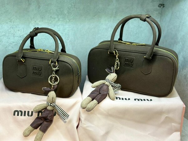 miu miu.     новинка/ бесплатная доставка