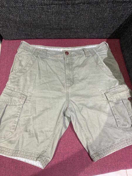 Shorts cargo pour hommes en coton