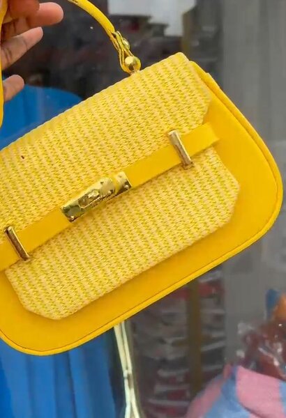 Sac à main en paille tressée