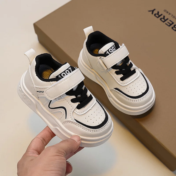 Baskets enfants pointure 22