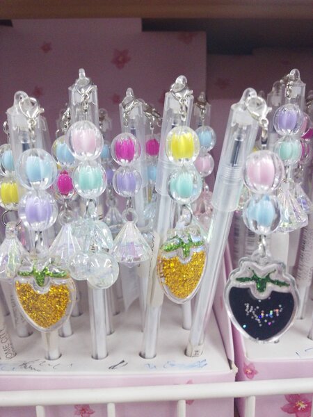 Stylos à pendentif fruité