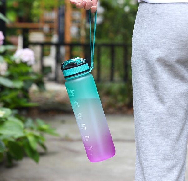 1litre Fitness Bottle with straw (Negotiable)