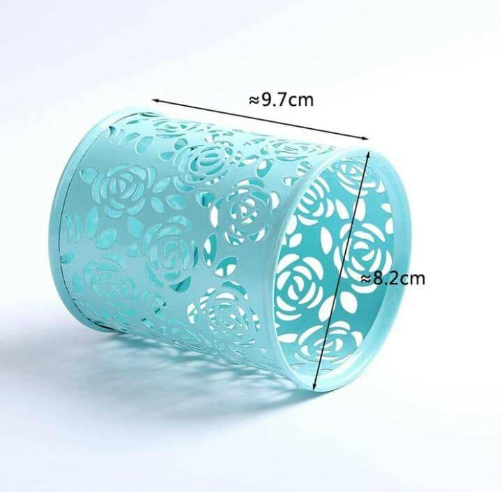 Pot à crayons ajouré design