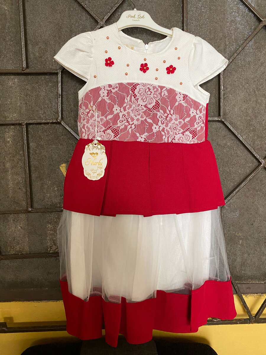 Robe de fille rouge Turquie