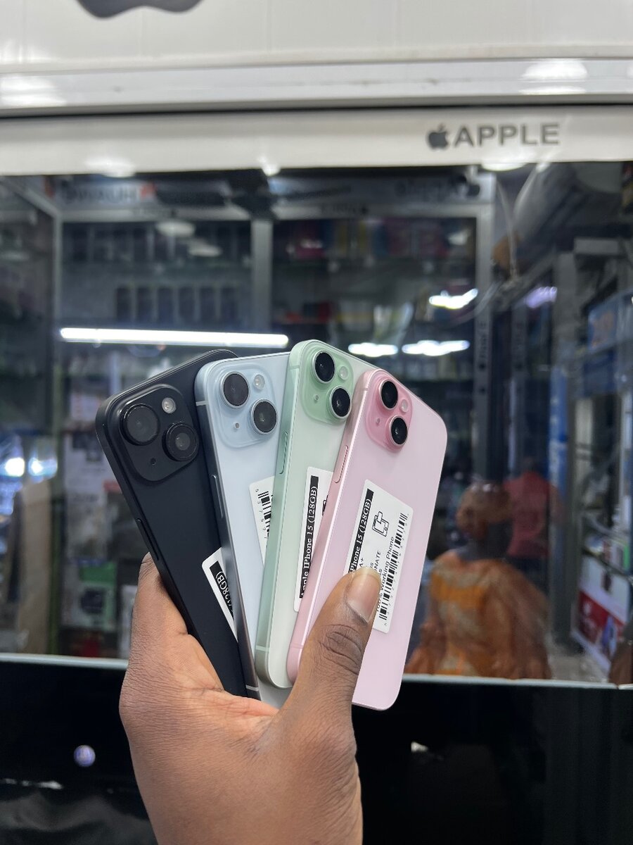 iPhone 14 - Couleurs Variées