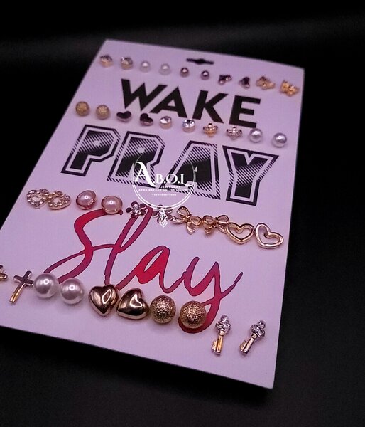 Earings stud pack of 20