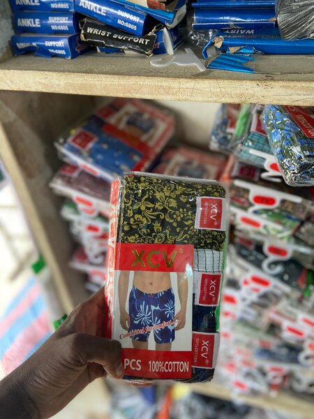 Shorts homme en coton XCV