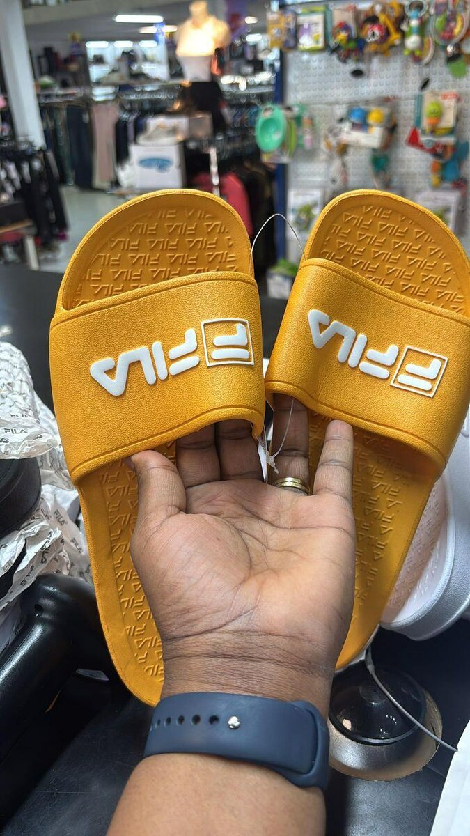 Sandales FILA colorées