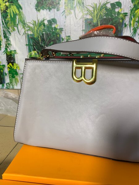 Sac à main élégant en cuir