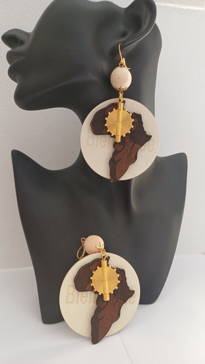Boucles d'oreilles Afrique bois et or