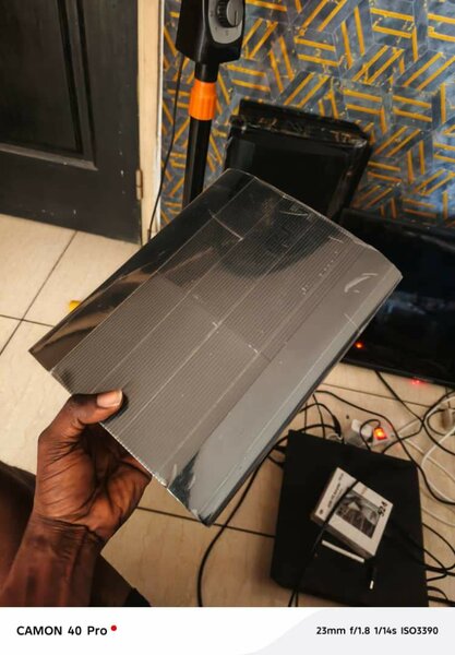 Ps3 ultra slim +2manettes